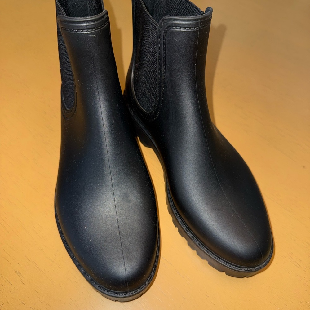 Black Chelsea Rain Boots